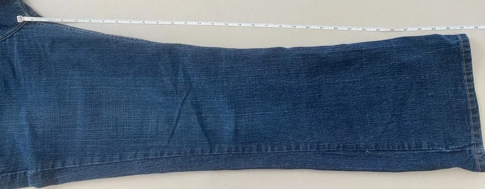 Levi Strauus Signature Women's 12 Medium Stretch Low Rise Boot cut jeans 32